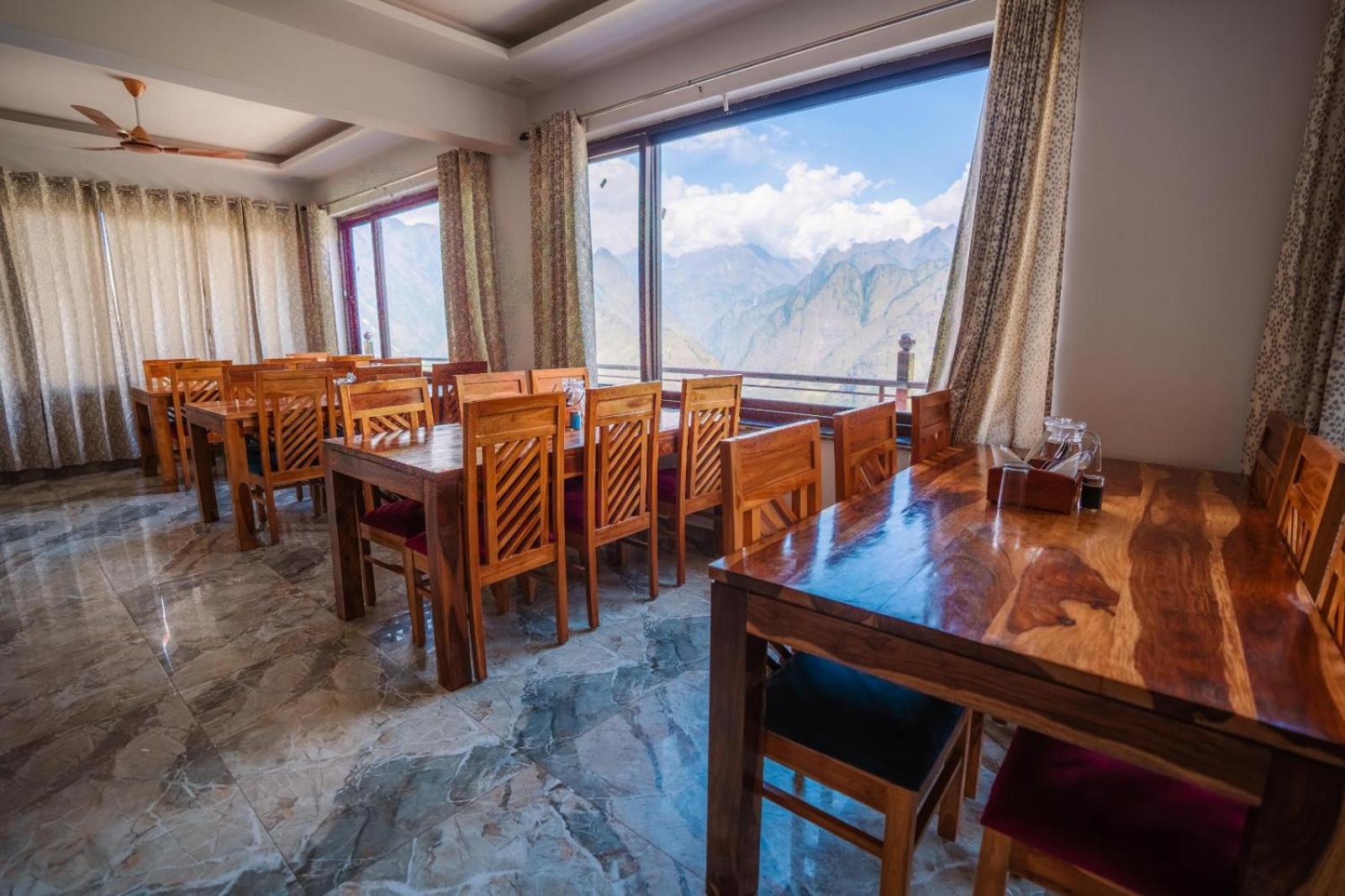 Resort Amaze Auli Joshimath Ngoại thất bức ảnh